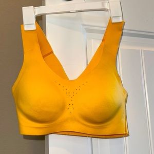 Brooks dare cross back run sports bra! WORN ONCE